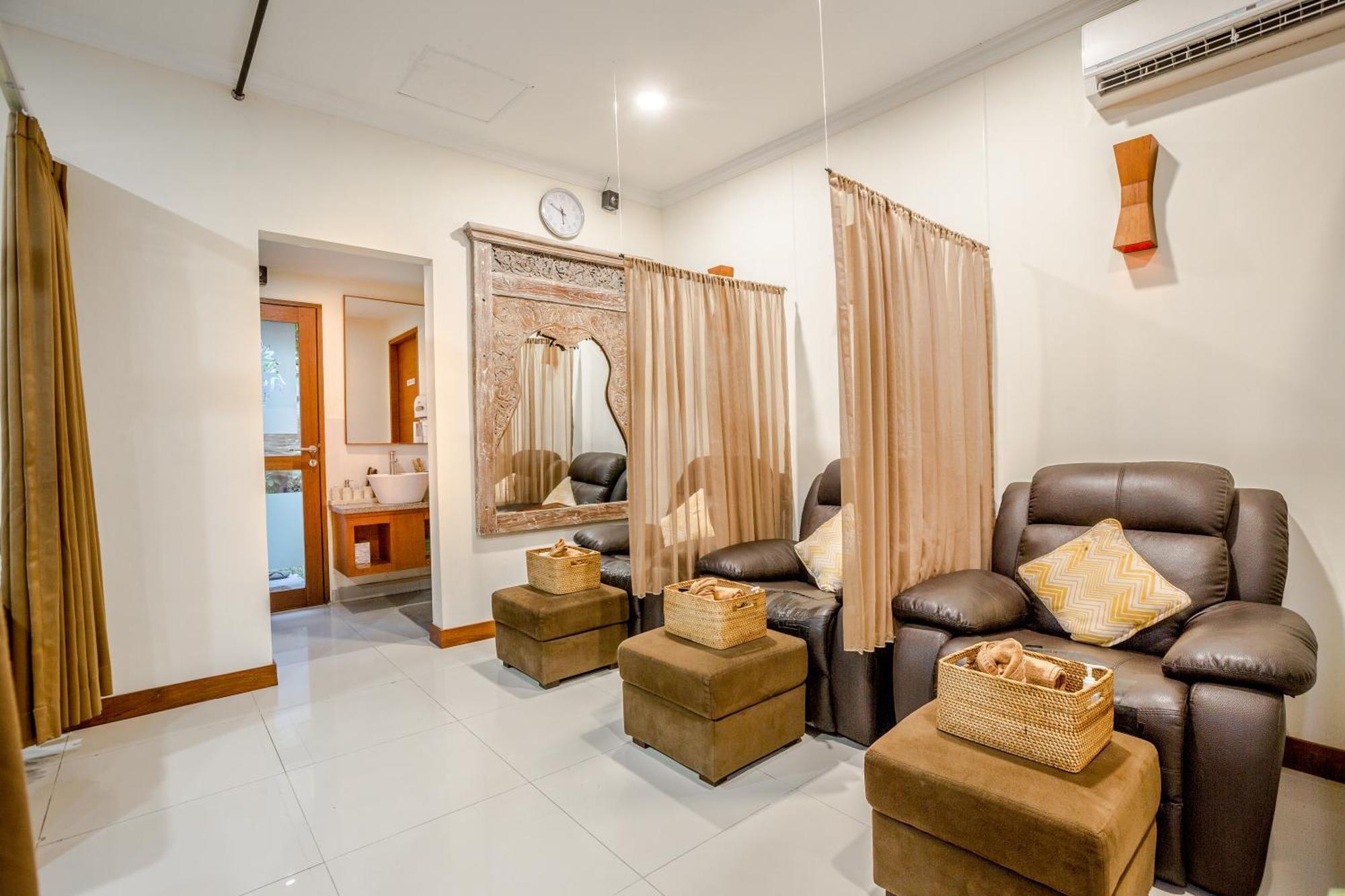 Lokal Bali Hostel *